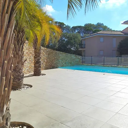 Quintessence Apartment *